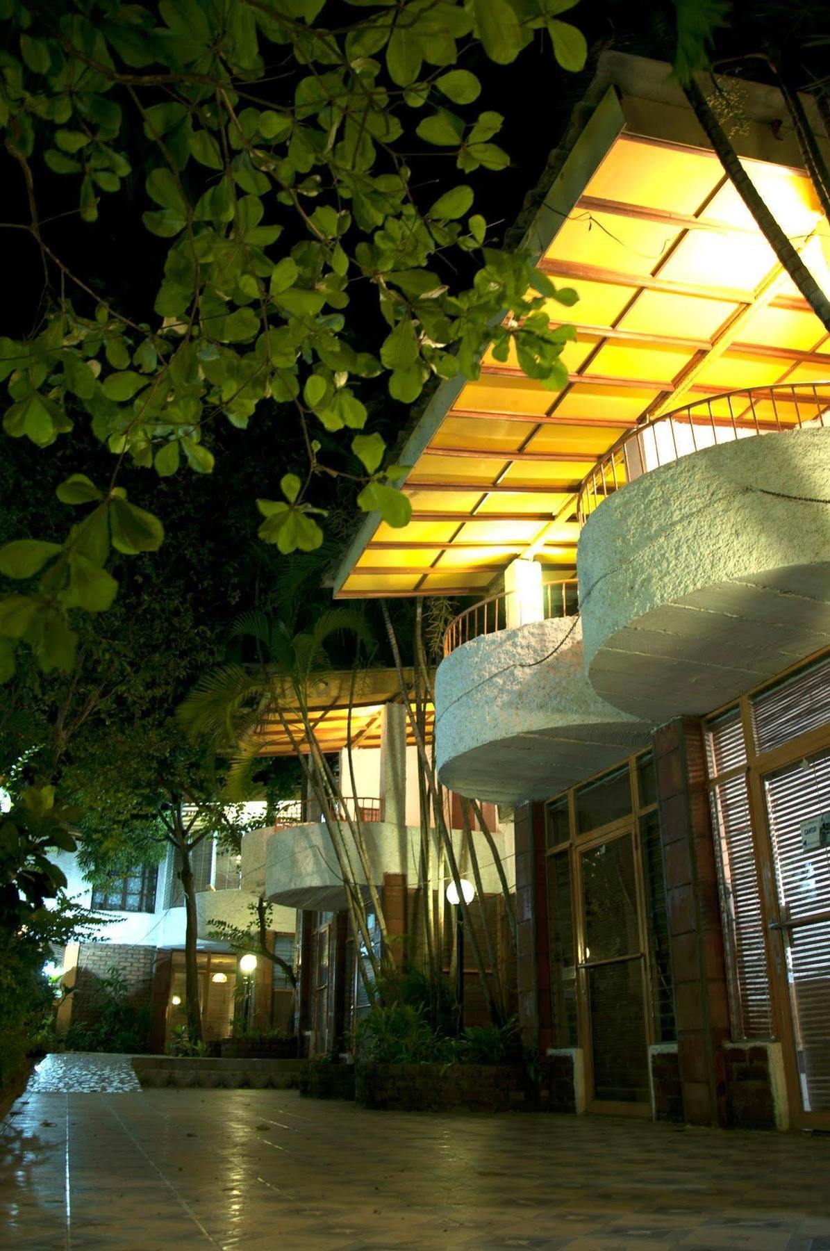 Hotel Restaurante Cesar Managua Zewnętrze zdjęcie